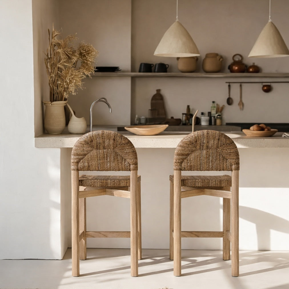 Sarande Bar & Counter Stool In Teak And Seagrass